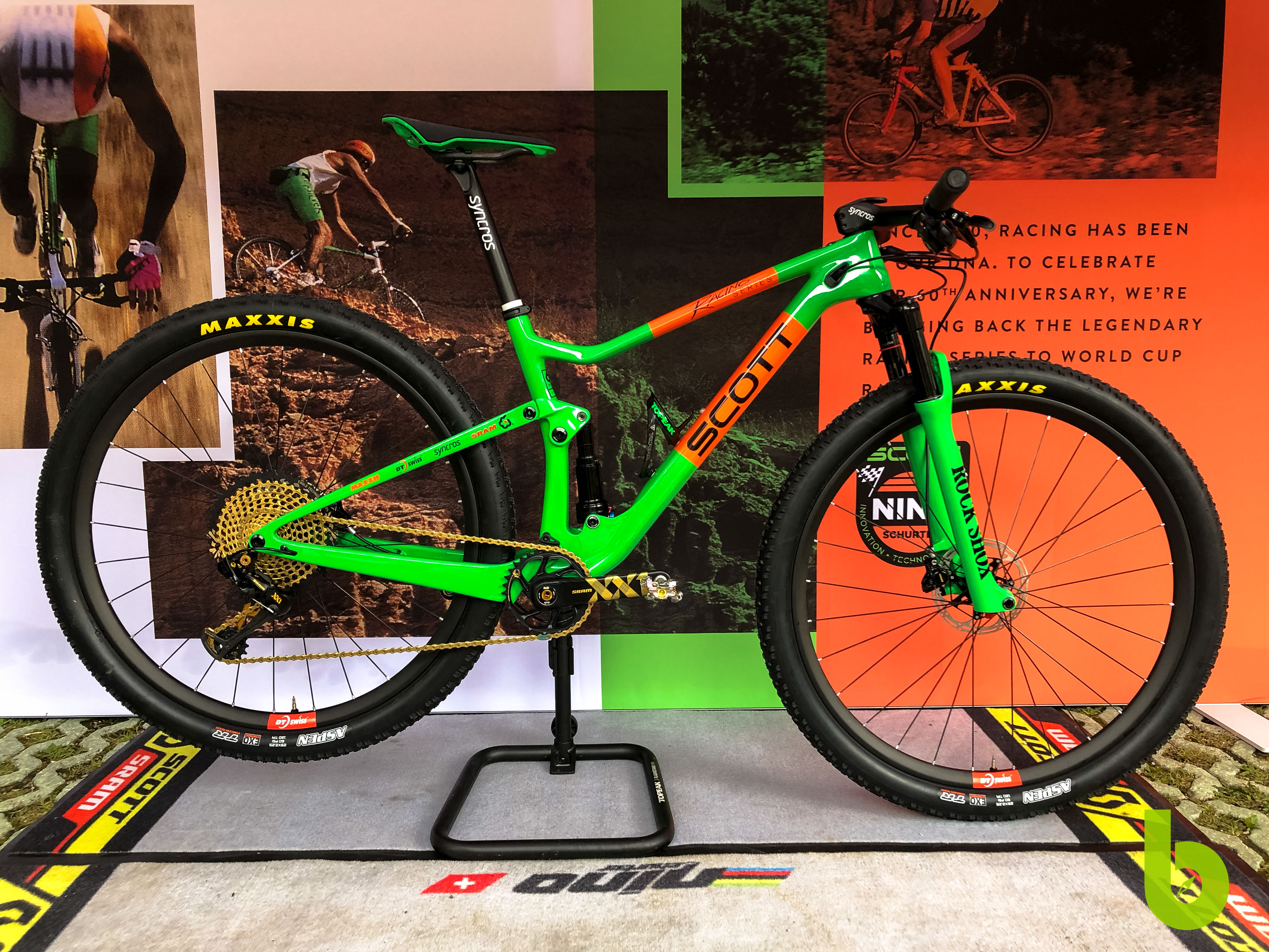 Nino Schurter explica al detalle su Scott Spark retro